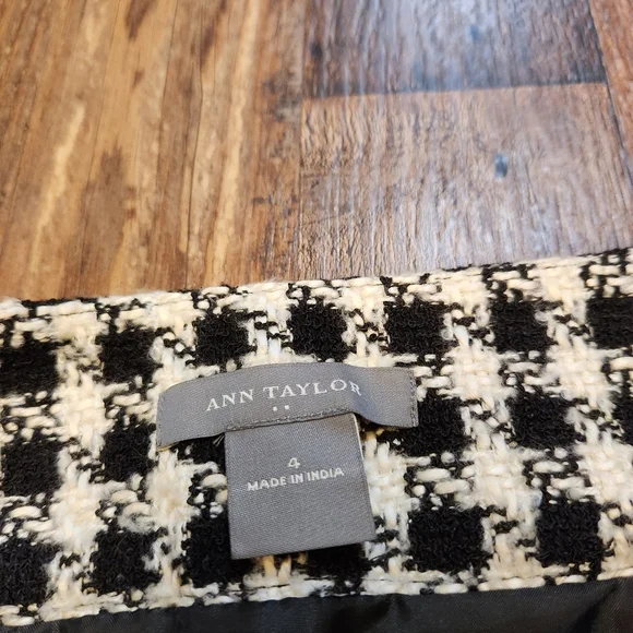 Ann Taylor Tweed Skirt - Picture 2 of 5